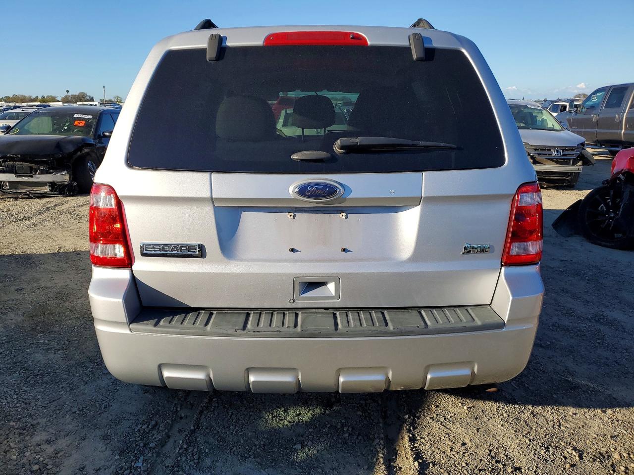 2011 FORD ESCAPE XLT photo 16