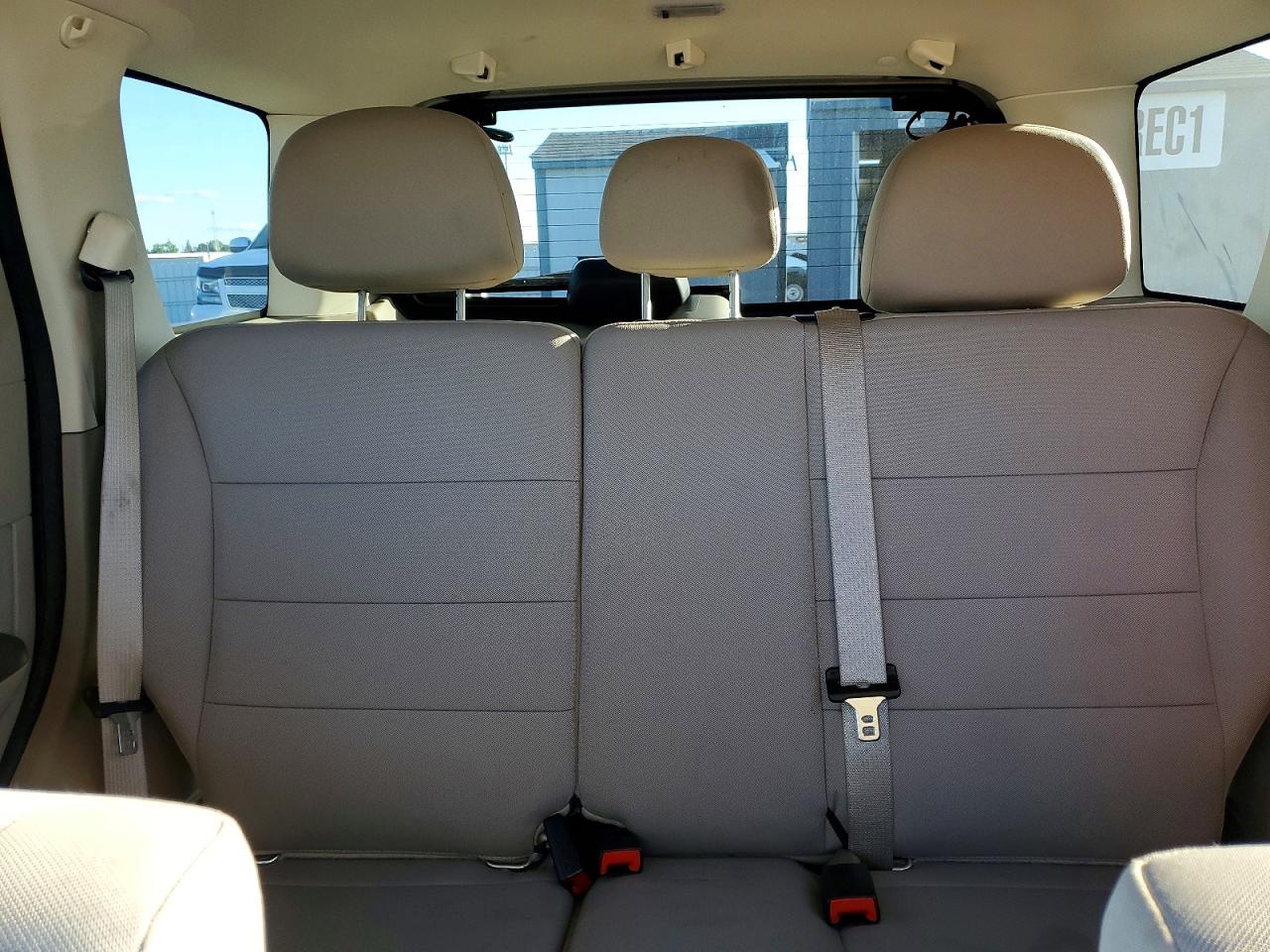 2011 FORD ESCAPE XLT photo 28