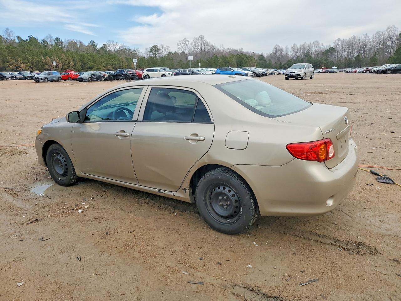 2010 TOYOTA COROLLA LE photo 2