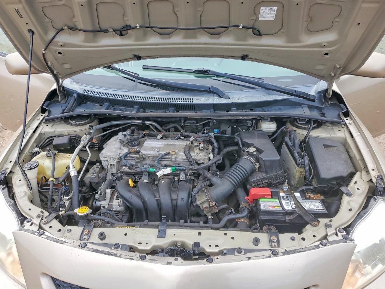 2010 TOYOTA COROLLA LE photo 11