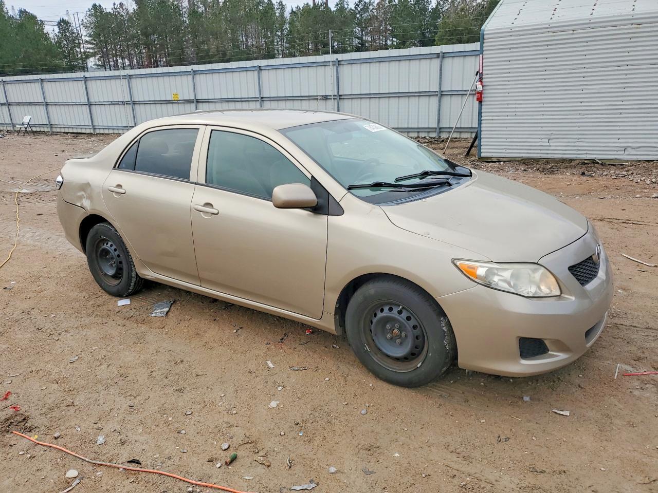 2010 TOYOTA COROLLA LE photo 4