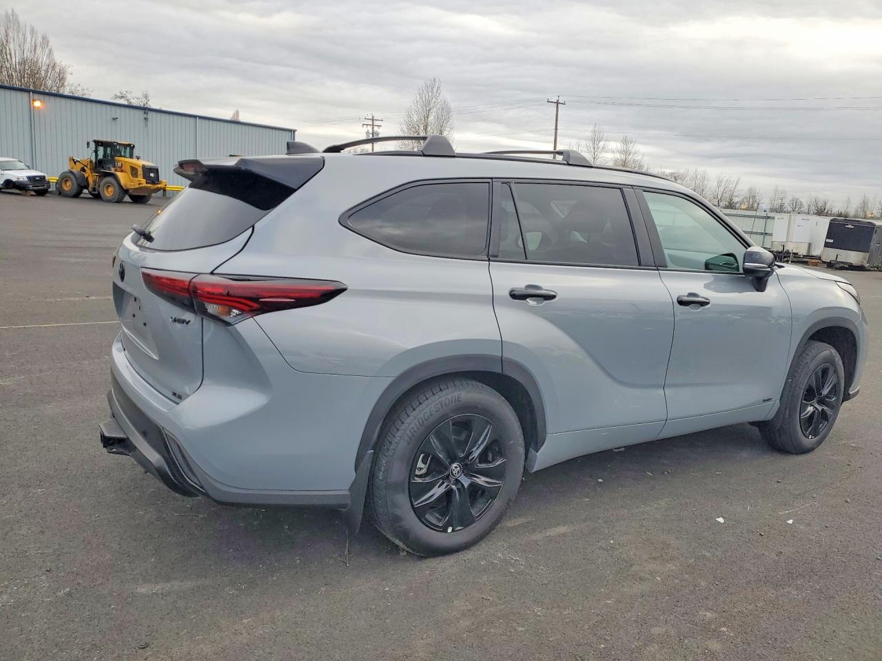 2025 TOYOTA HIGHLANDER HYBRID XLE NIGHTSHADE photo 4