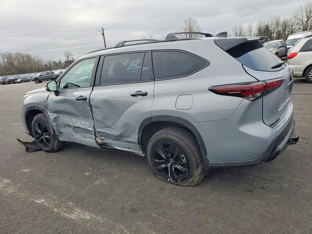 2025 TOYOTA HIGHLANDER HYBRID XLE NIGHTSHADE photo 3