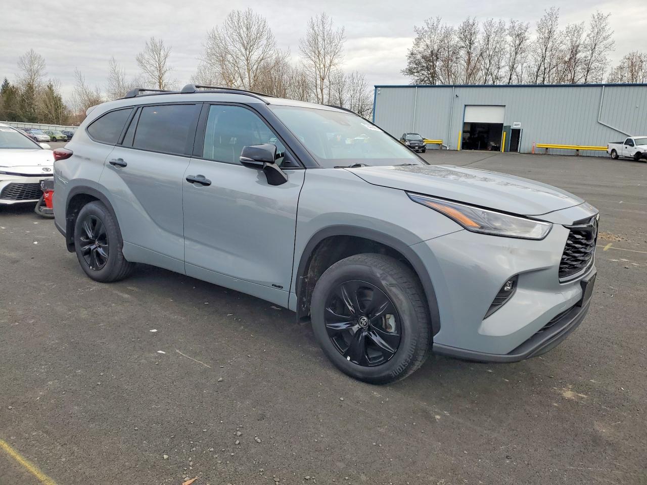 2025 TOYOTA HIGHLANDER HYBRID XLE NIGHTSHADE photo 6