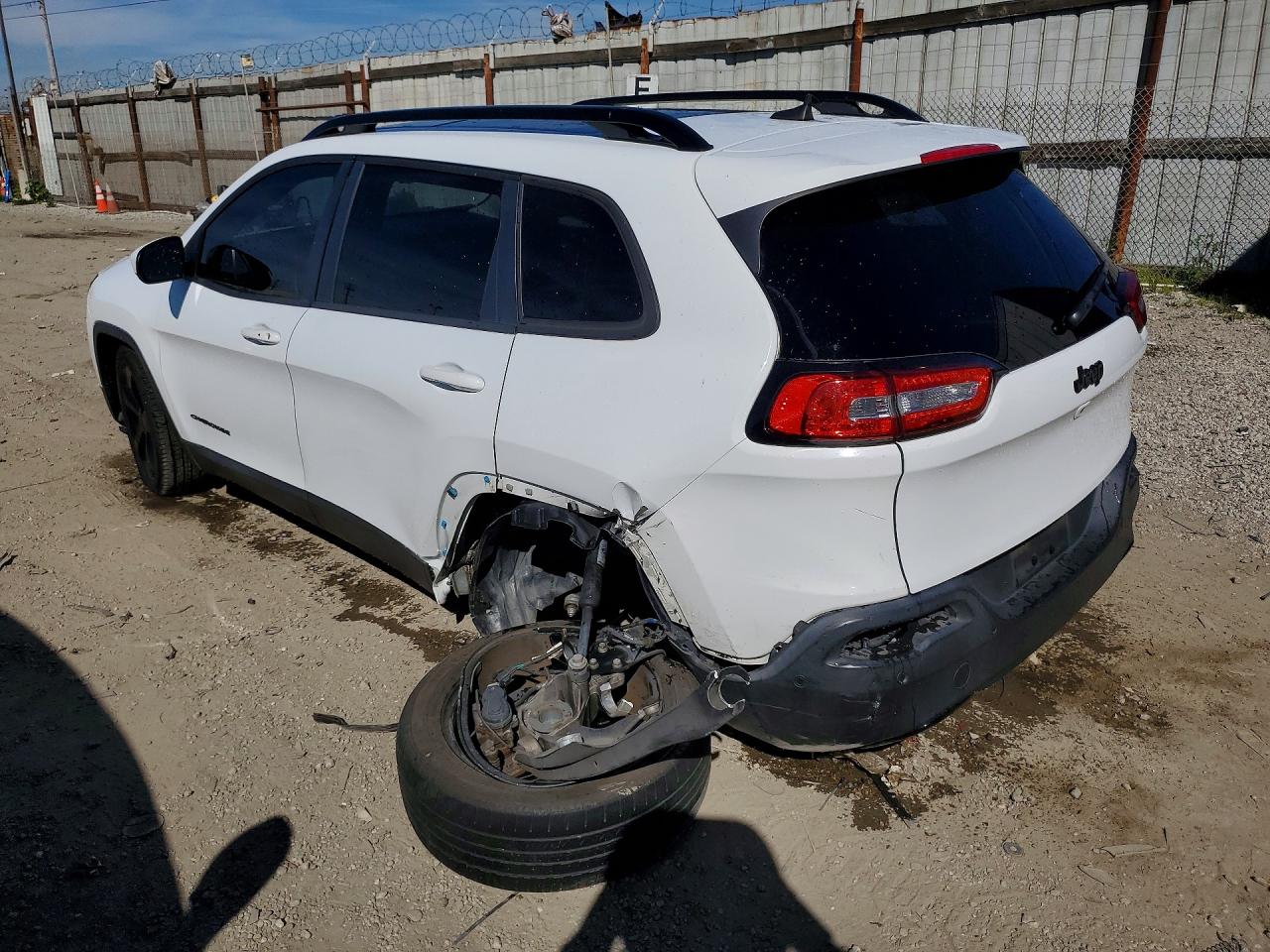 2016 JEEP CHEROKEE LIMITED photo 2