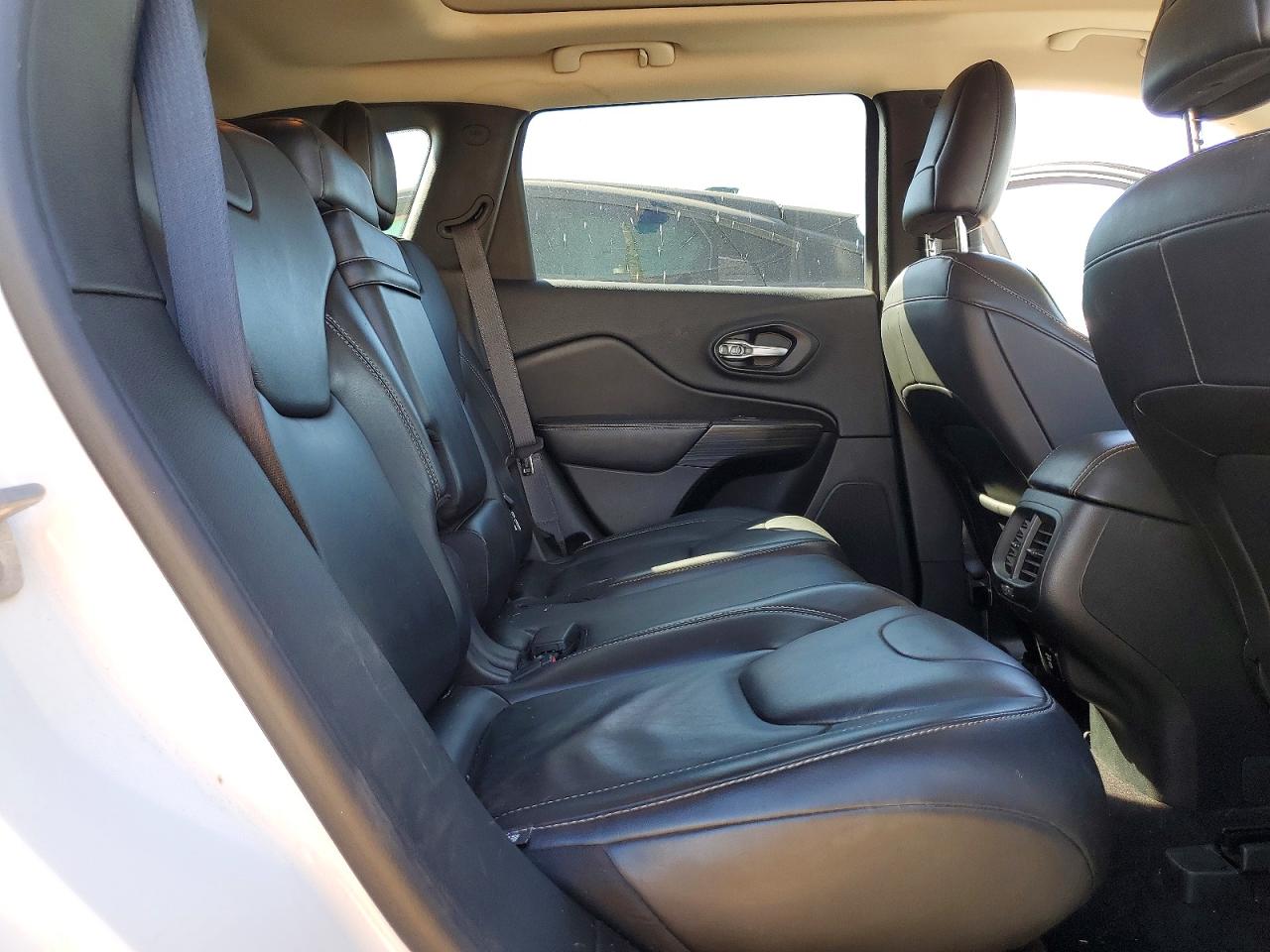 2016 JEEP CHEROKEE LIMITED photo 11