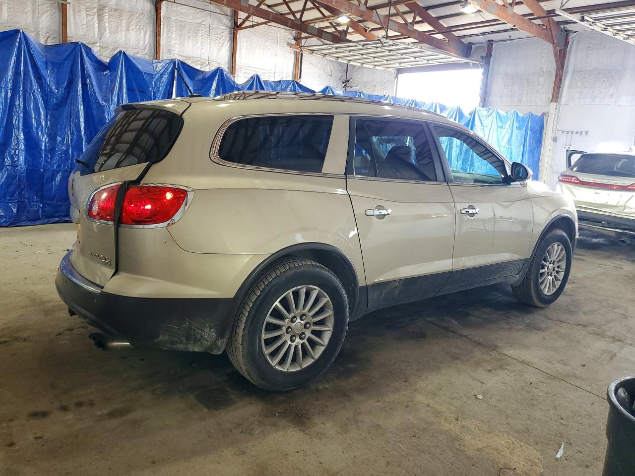 2011 BUICK ENCLAVE CXL photo 5