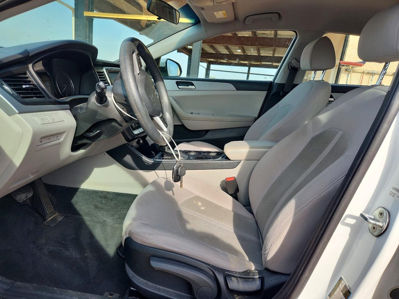 2018 HYUNDAI SONATA SE photo 19