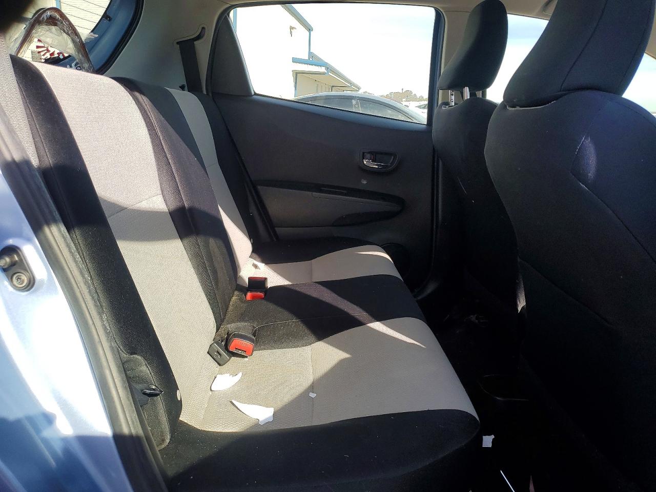 2013 TOYOTA YARIS 5-DOOR LE photo 10