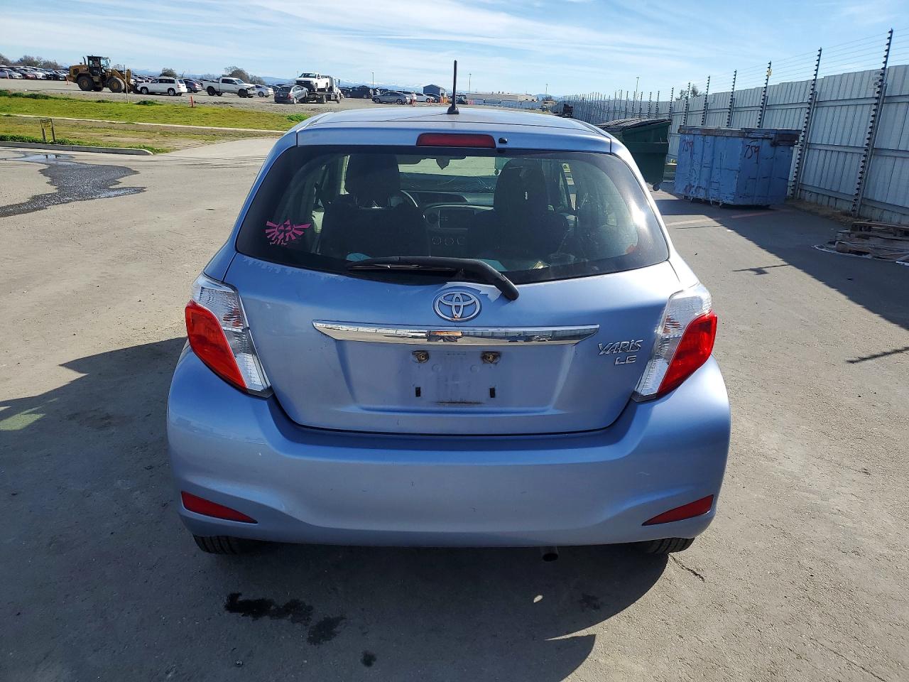 2013 TOYOTA YARIS 5-DOOR LE photo 6