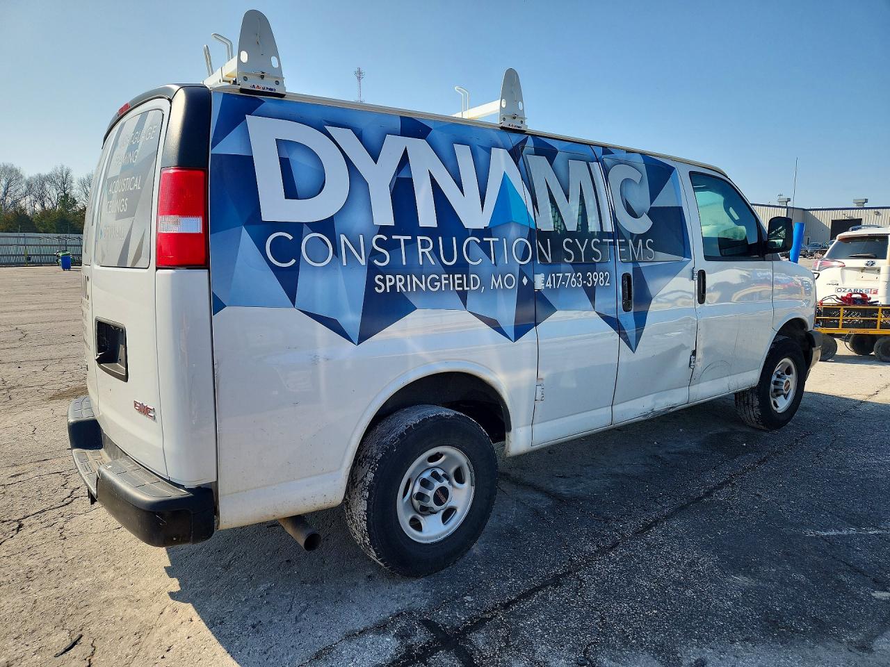 2023 GMC SAVANA 2500 CARGO UTILITY / SERVICE VAN photo 3