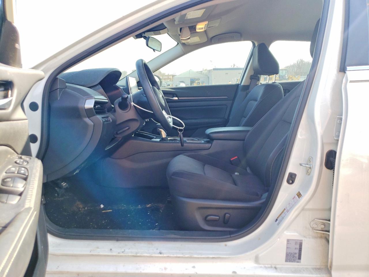 2024 NISSAN ALTIMA 2.5 SV photo 13