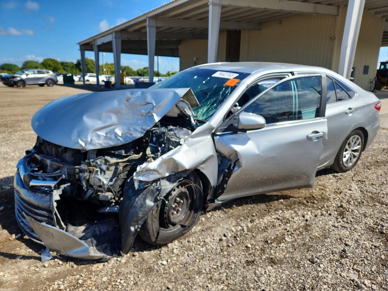 2016 TOYOTA CAMRY