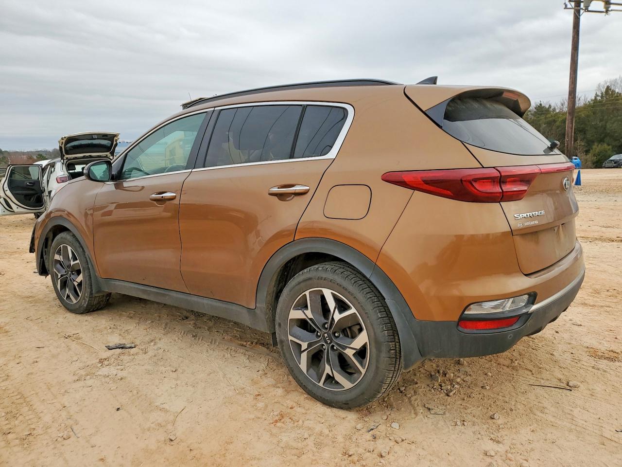 2020 KIA SPORTAGE EX photo 2