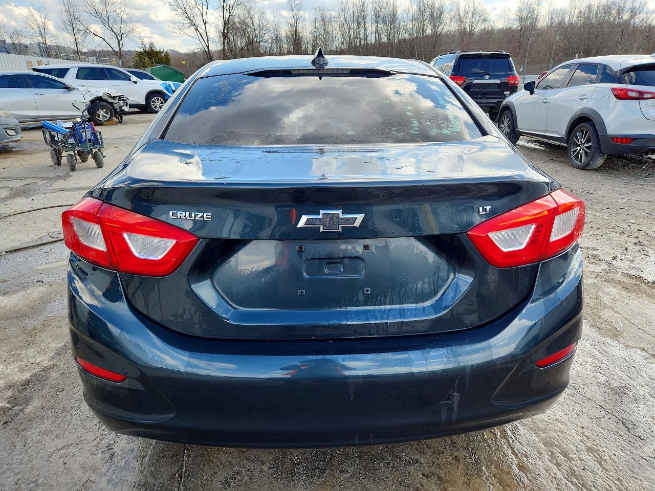 2017 CHEVROLET CRUZE LT photo 6