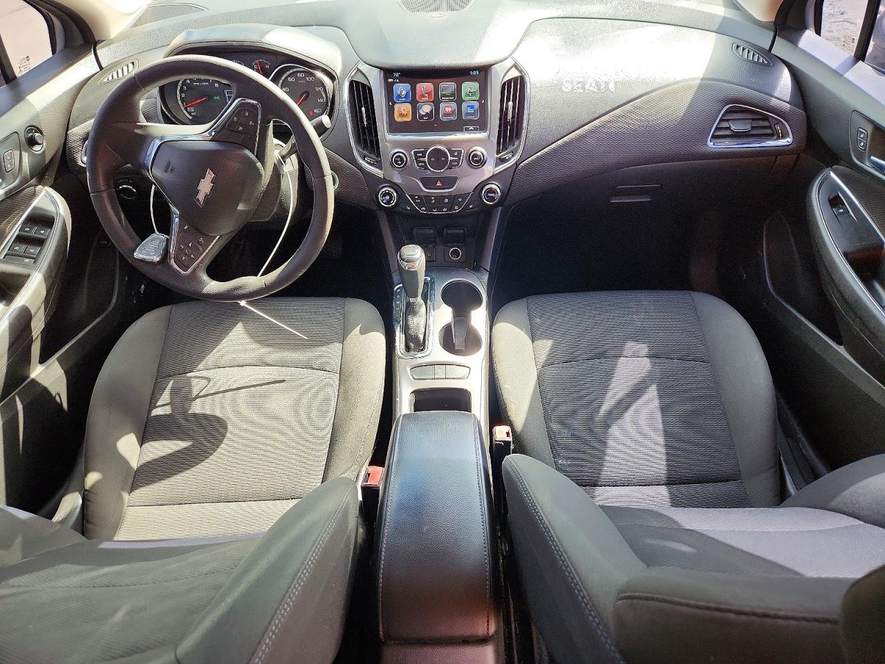 2017 CHEVROLET CRUZE LT photo 8