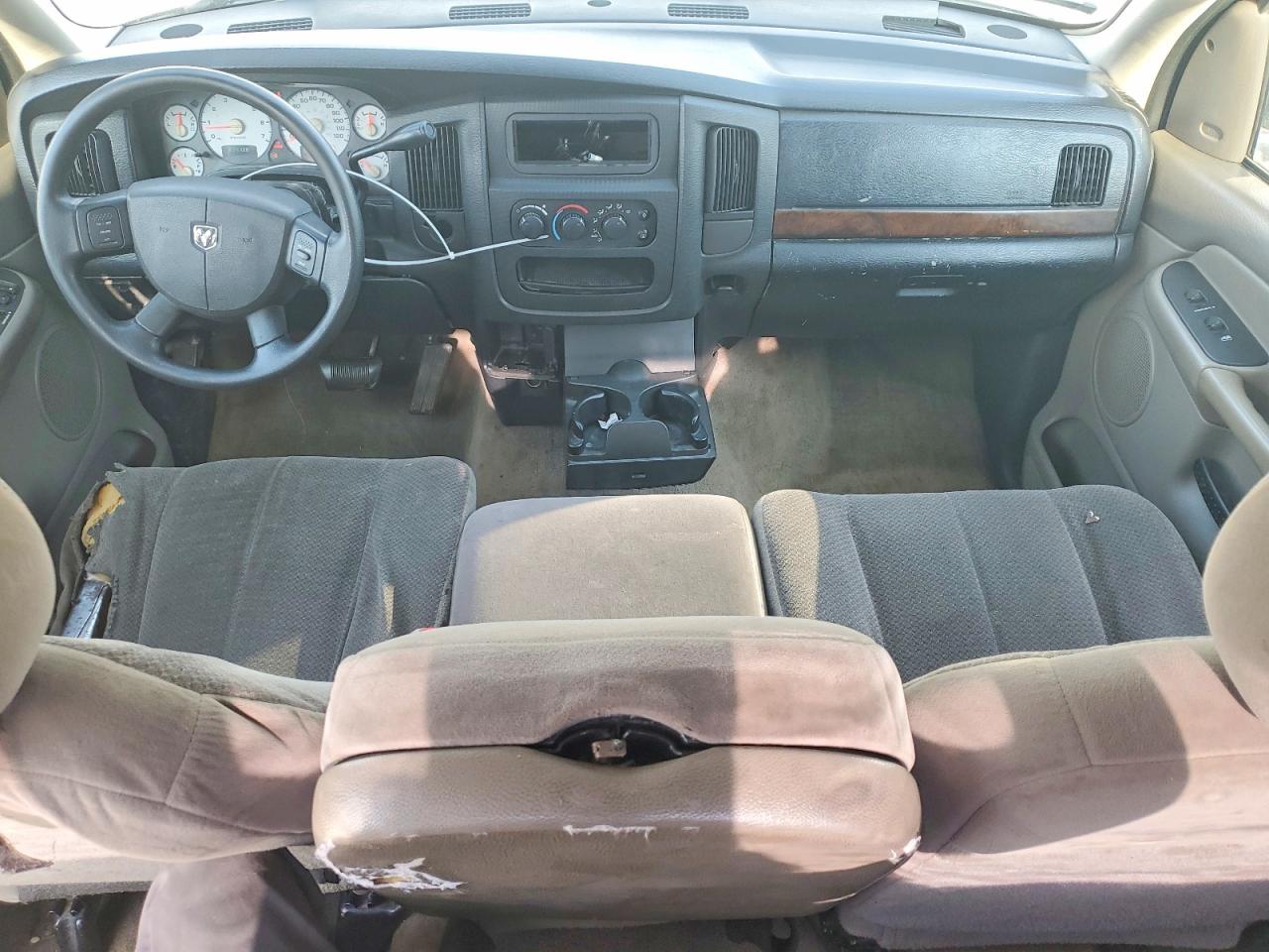 2004 DODGE RAM 1500 ST photo 8