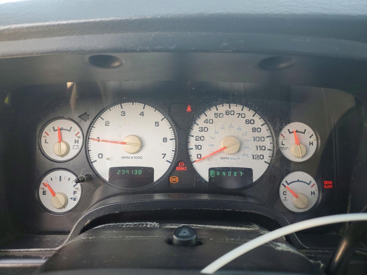 2004 DODGE RAM 1500 ST photo 9