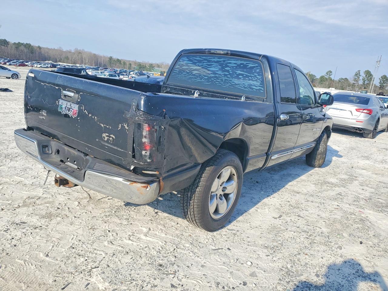 2004 DODGE RAM 1500 ST photo 3