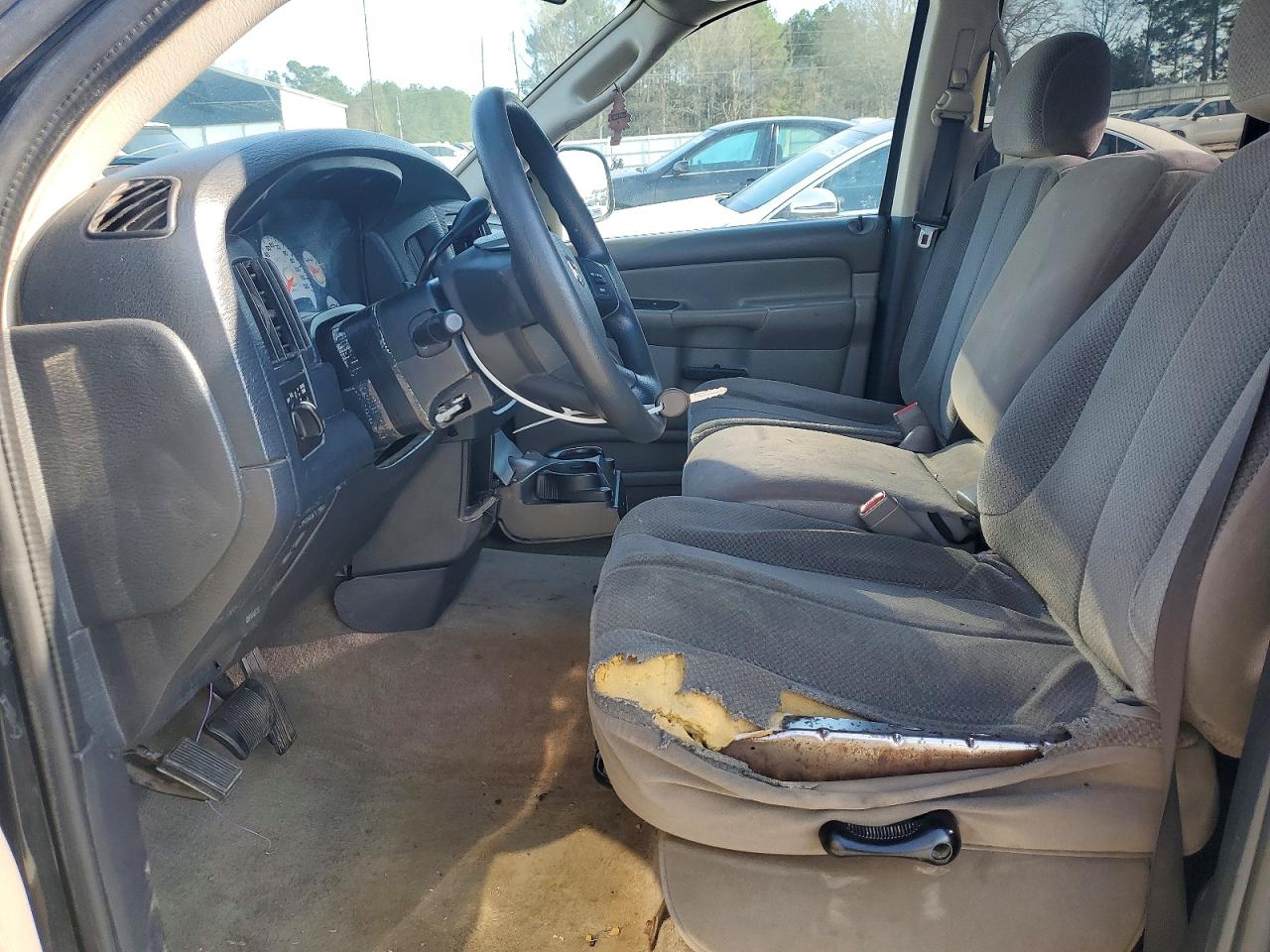 2004 DODGE RAM 1500 ST photo 7