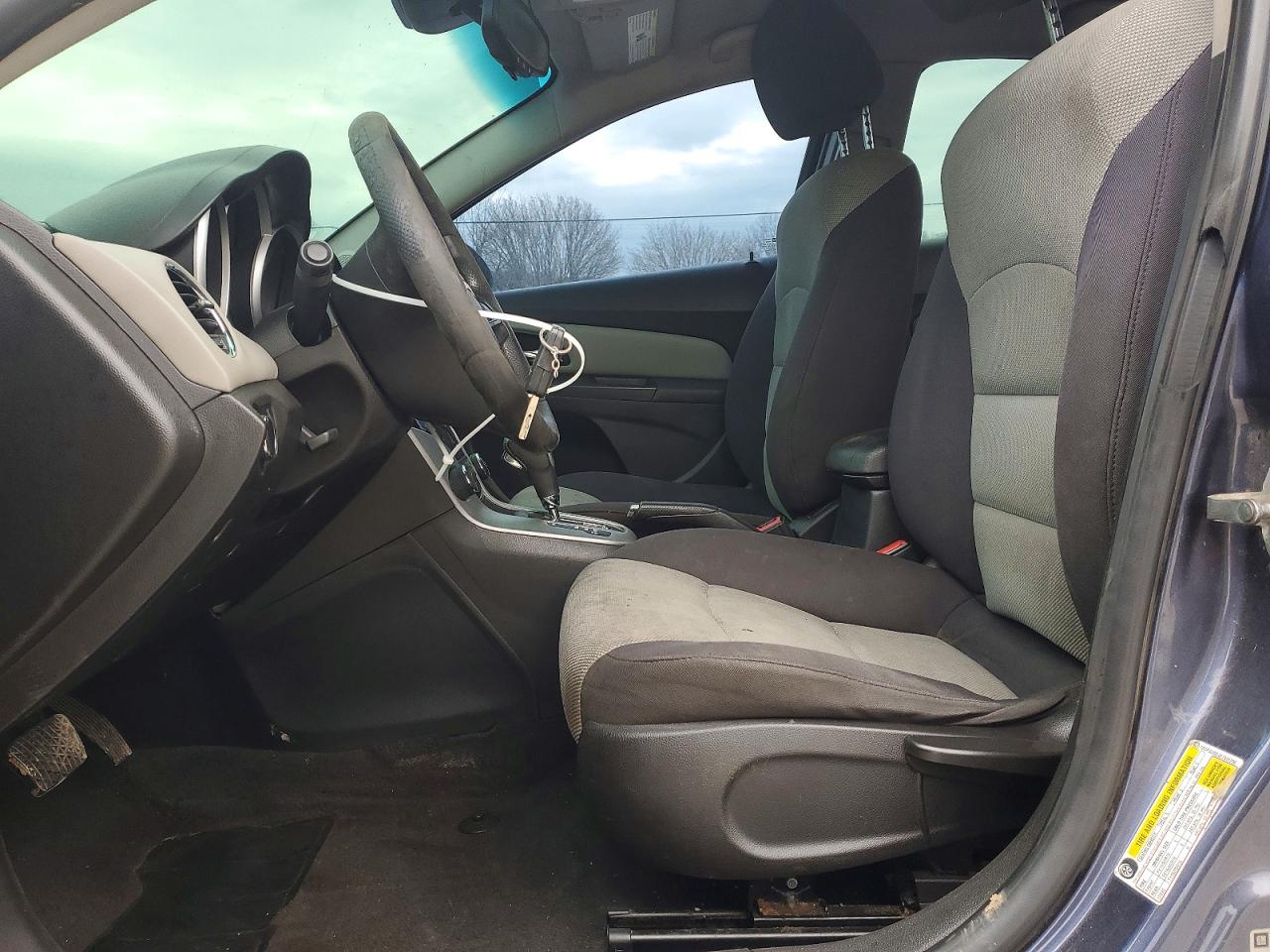 2014 CHEVROLET CRUZE LS photo 19