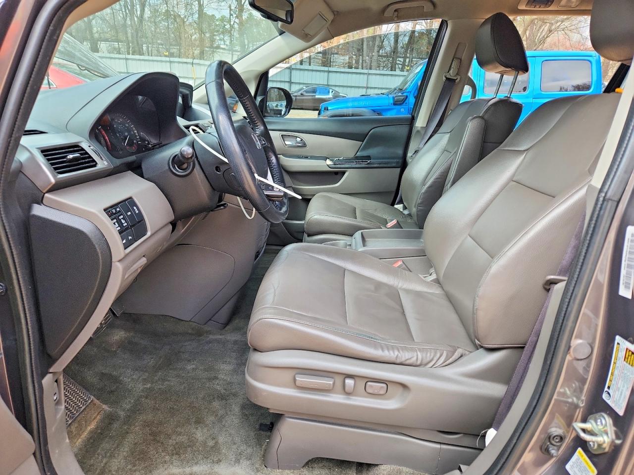 2016 HONDA ODYSSEY TOURING photo 7
