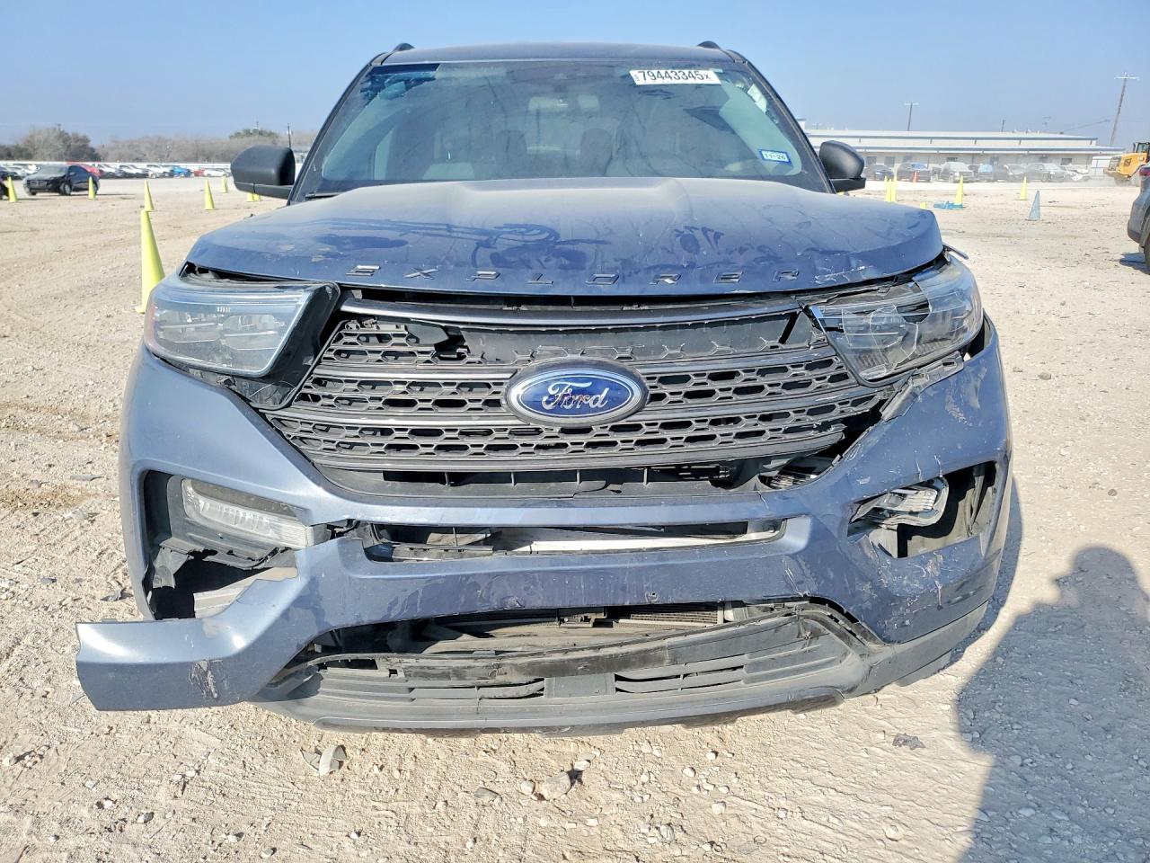 2021 FORD EXPLORER XLT photo 5