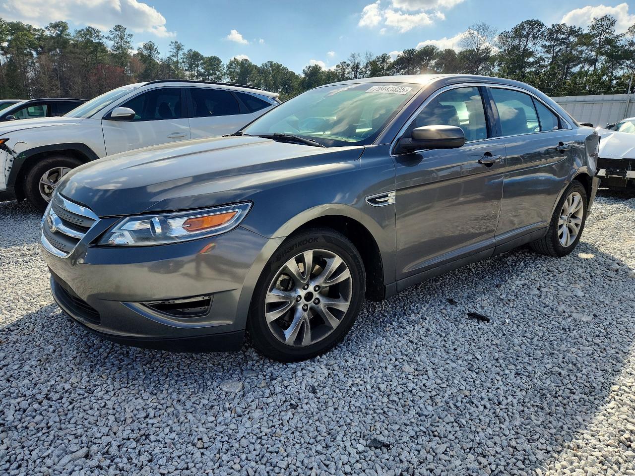2011 FORD TAURUS