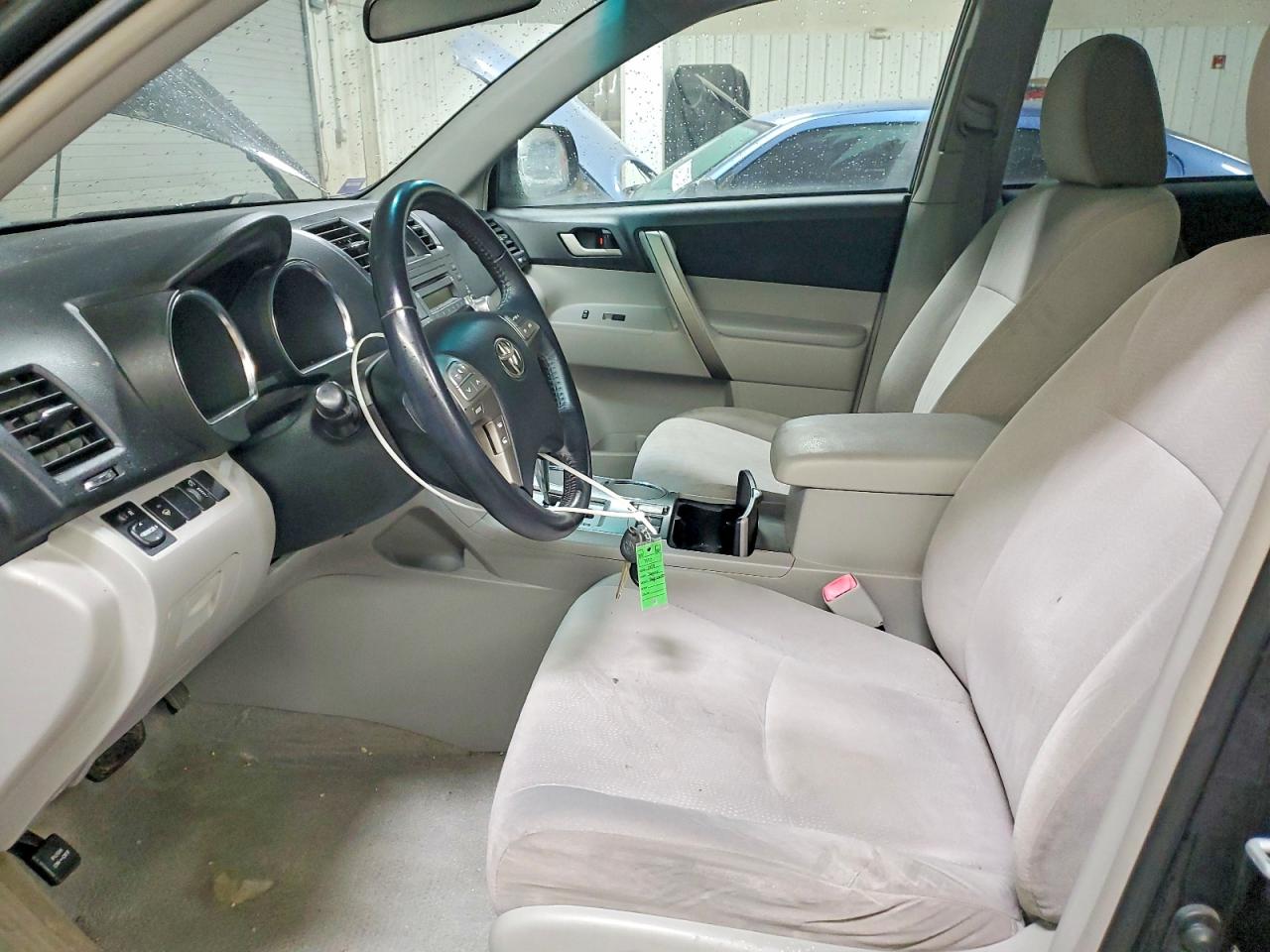 2008 TOYOTA HIGHLANDER SPORT photo 13
