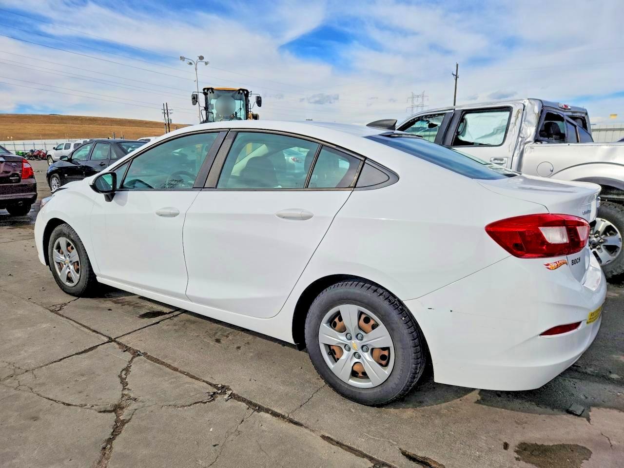 2017 CHEVROLET CRUZE LS photo 3