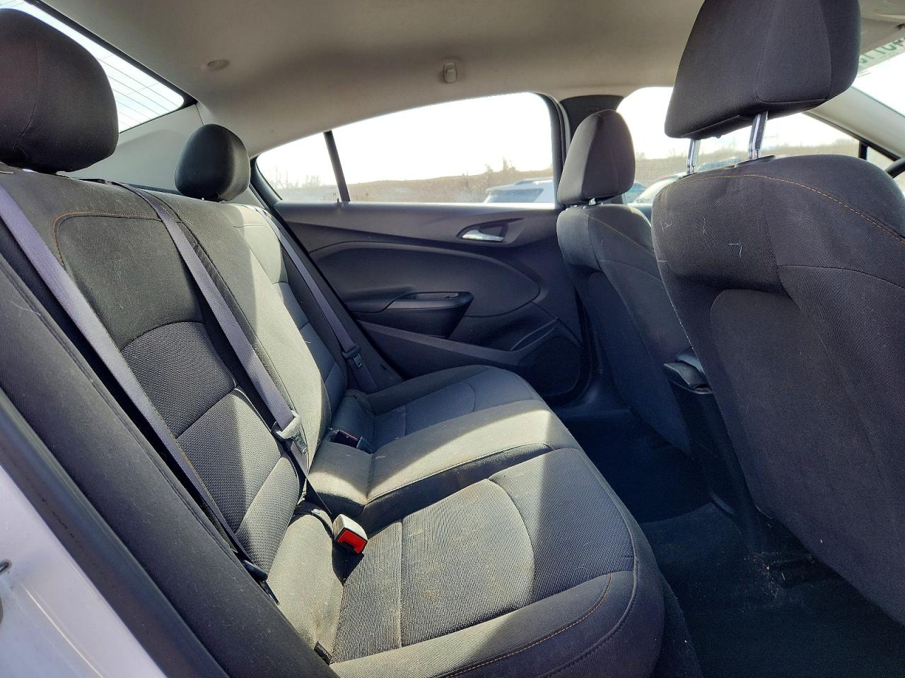 2017 CHEVROLET CRUZE LS photo 19