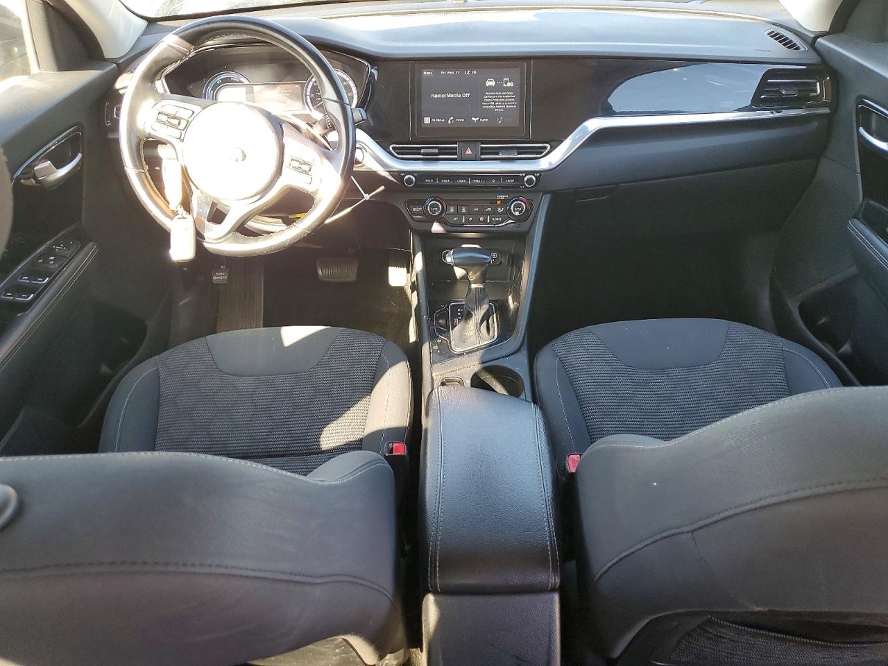 2020 KIA NIRO LXS photo 8
