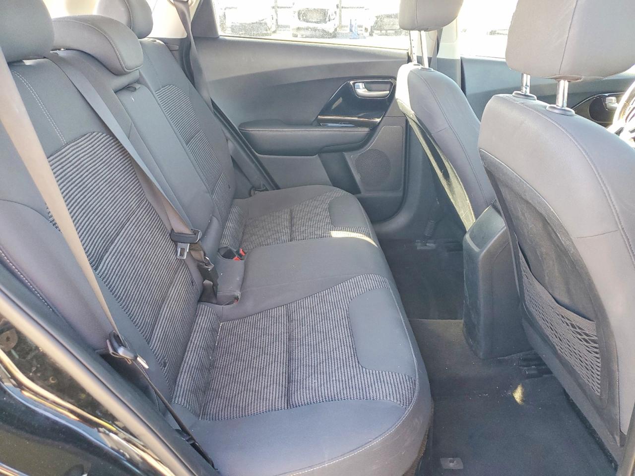 2020 KIA NIRO LXS photo 10