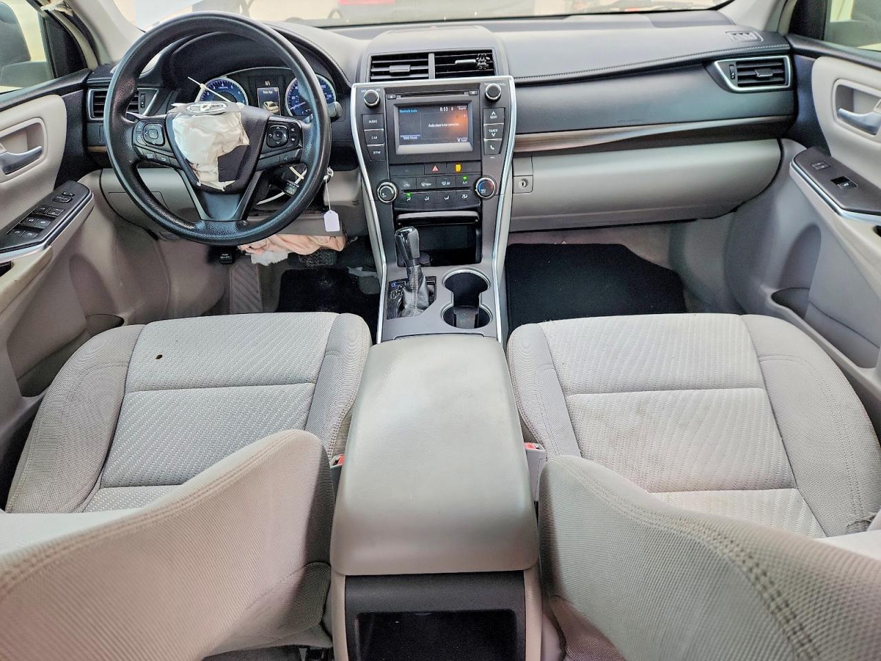 2016 TOYOTA CAMRY LE photo 22