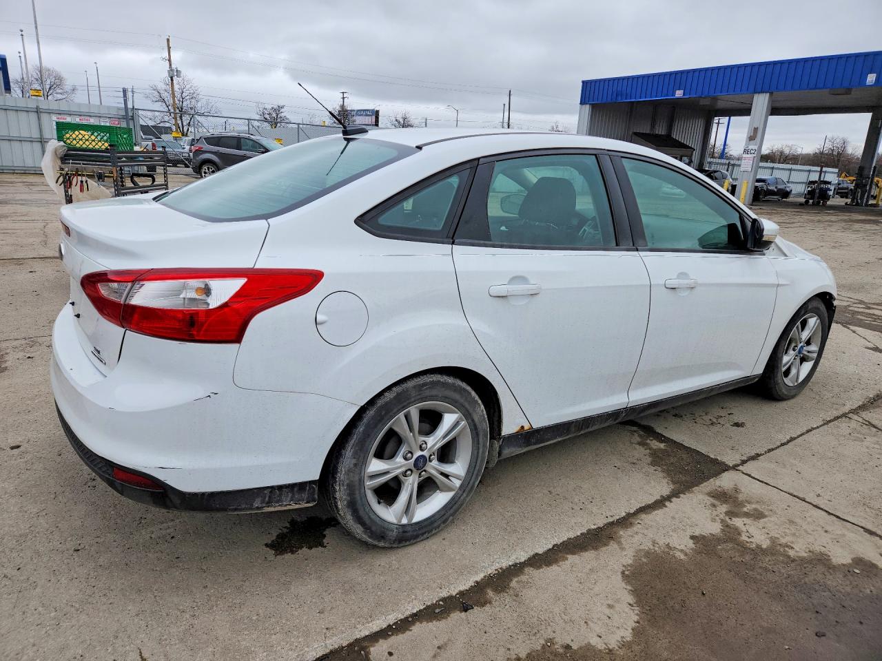 2014 FORD FOCUS SE photo 3
