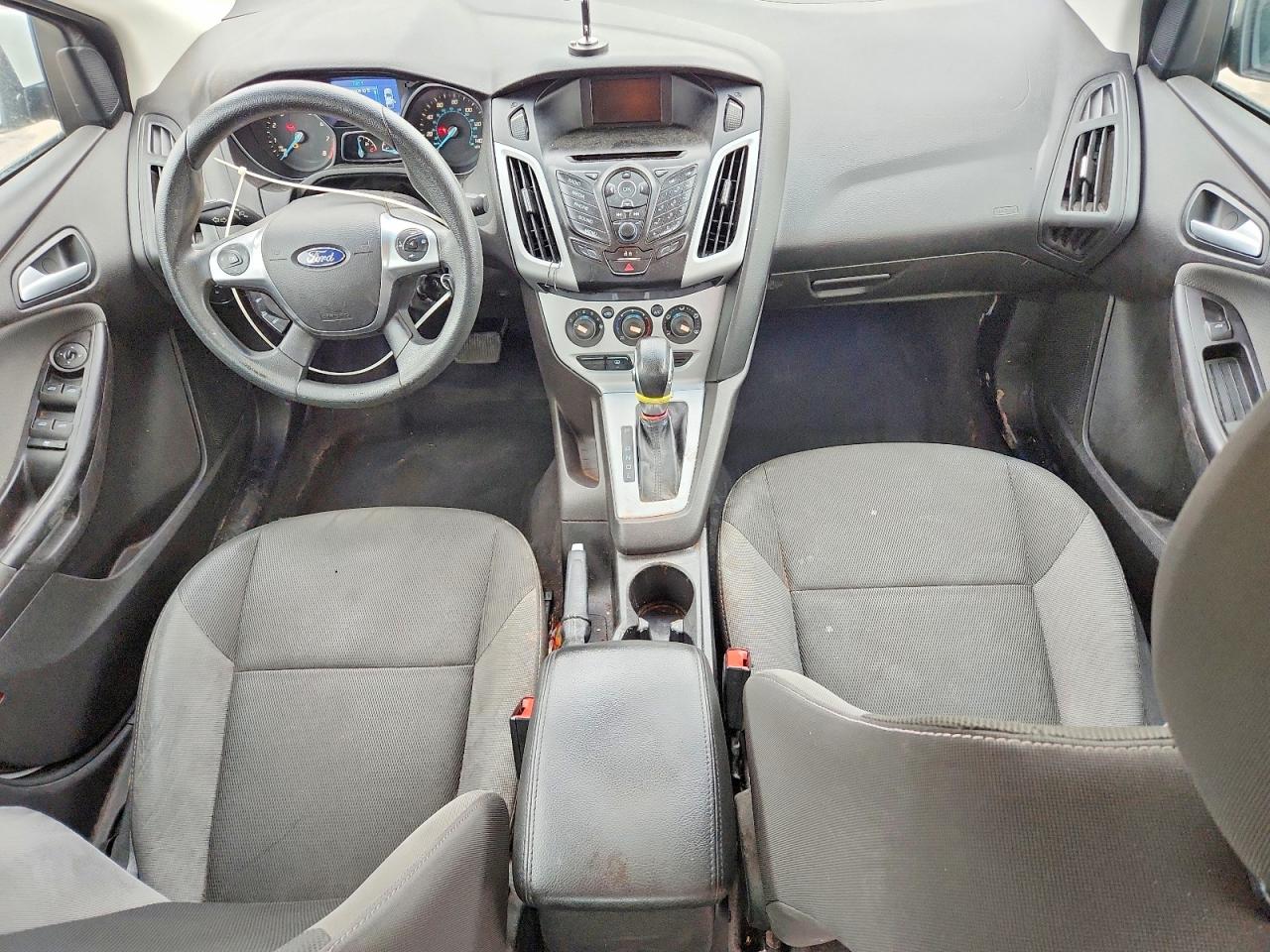 2014 FORD FOCUS SE photo 8