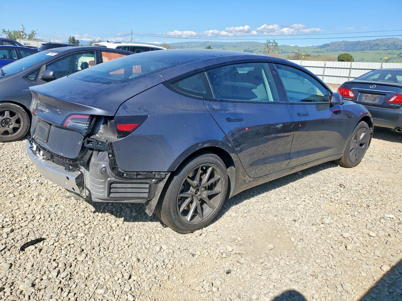 2023 TESLA MODEL 3 photo 3