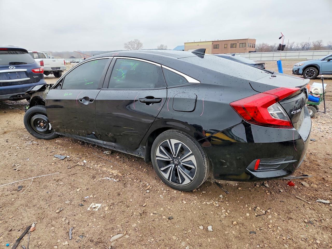 2017 HONDA CIVIC EX photo 3