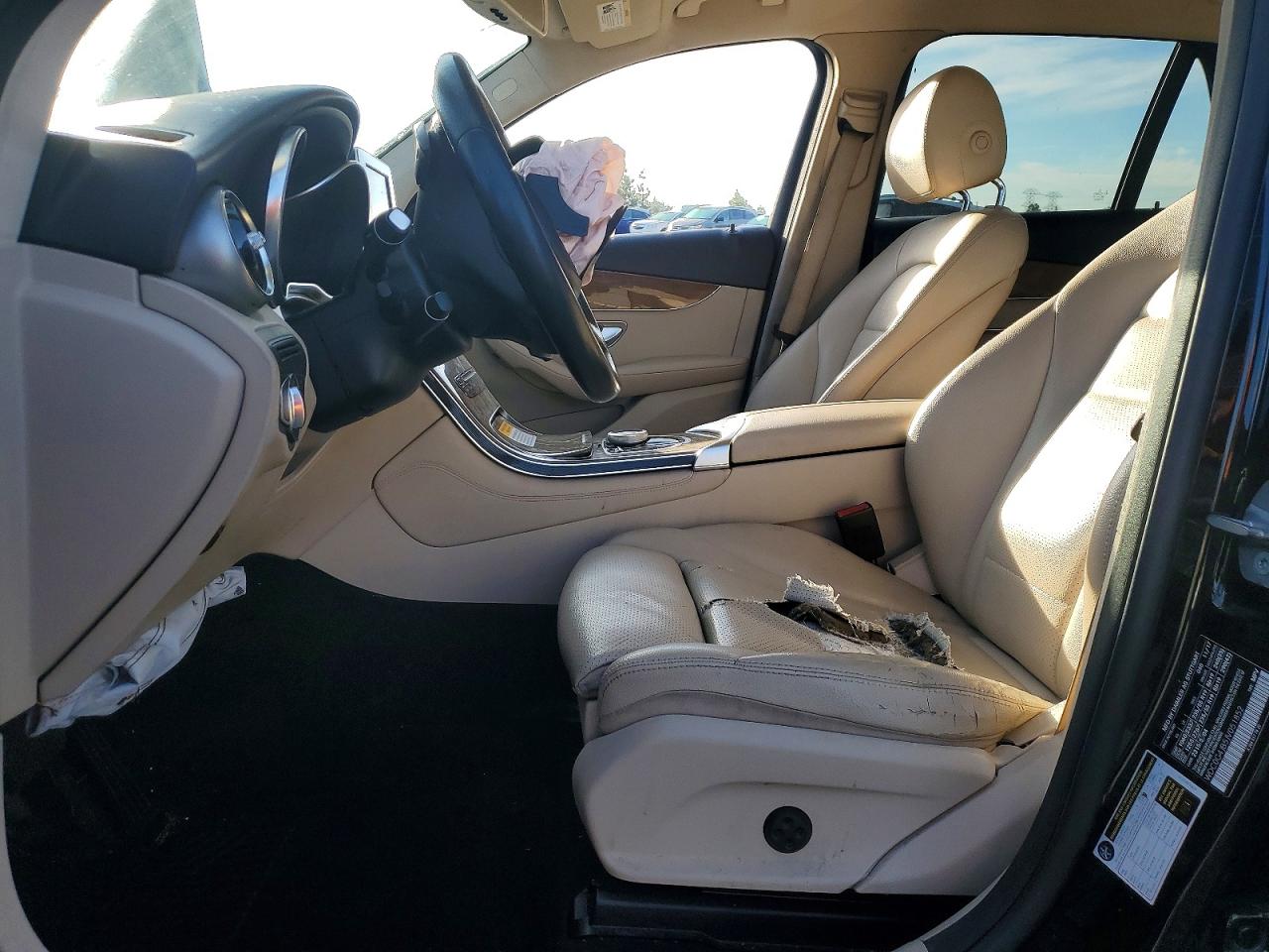 2018 MERCEDES-BENZ GLC 300 photo 13