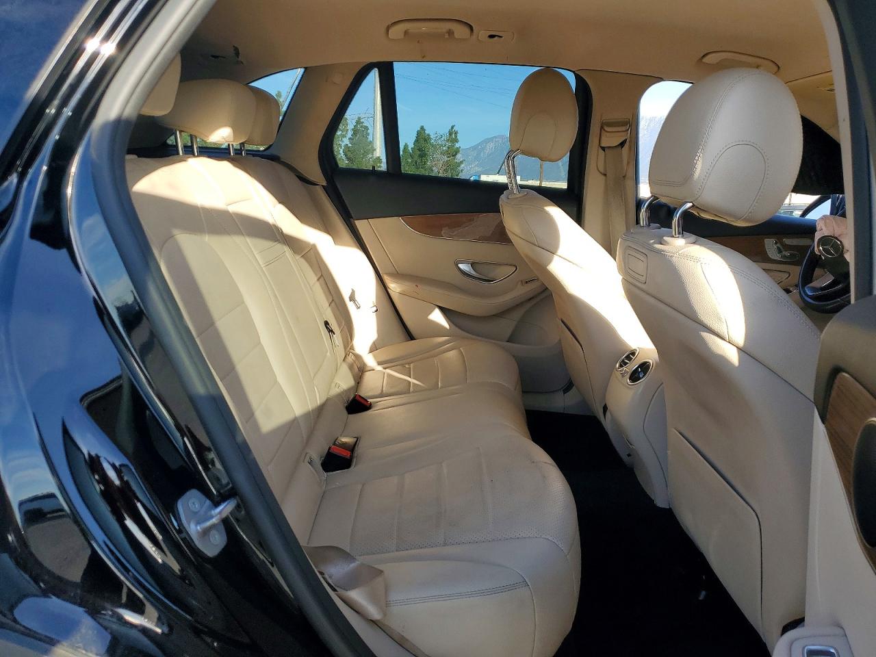 2018 MERCEDES-BENZ GLC 300 photo 19