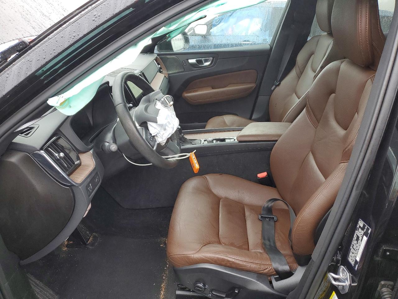 2021 VOLVO XC60 T5 MOMENTUM photo 19