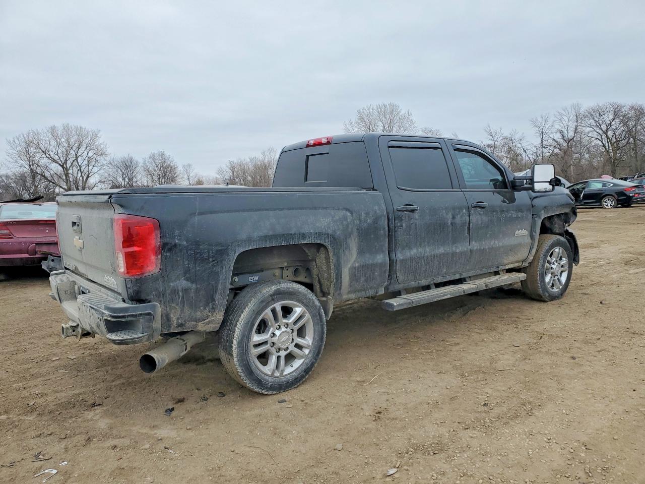 2016 CHEVROLET SILVERADO K2500 HIGH COUNTRY photo 3