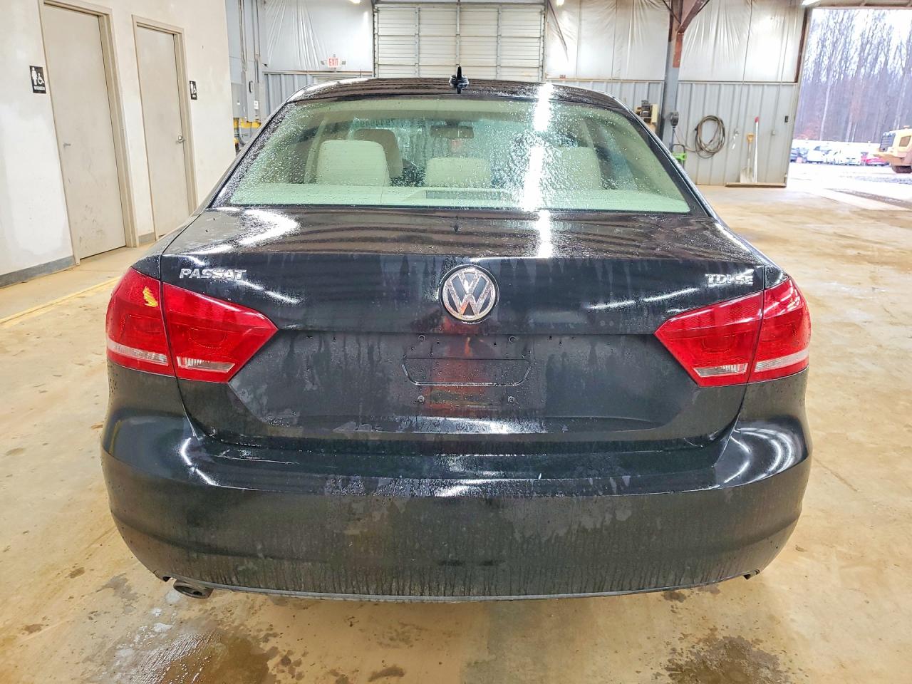 2014 VOLKSWAGEN PASSAT SE photo 6