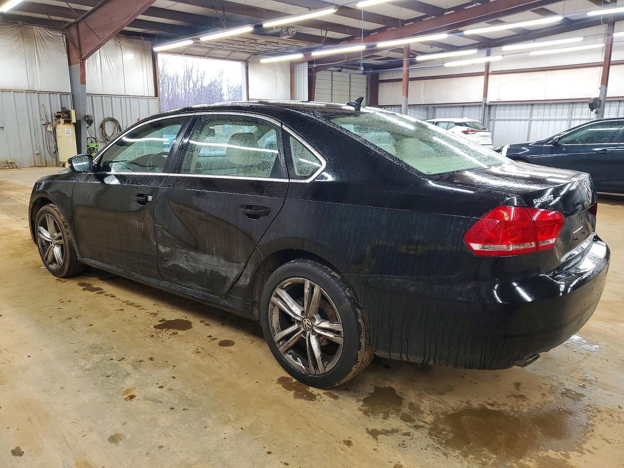 2014 VOLKSWAGEN PASSAT SE photo 2