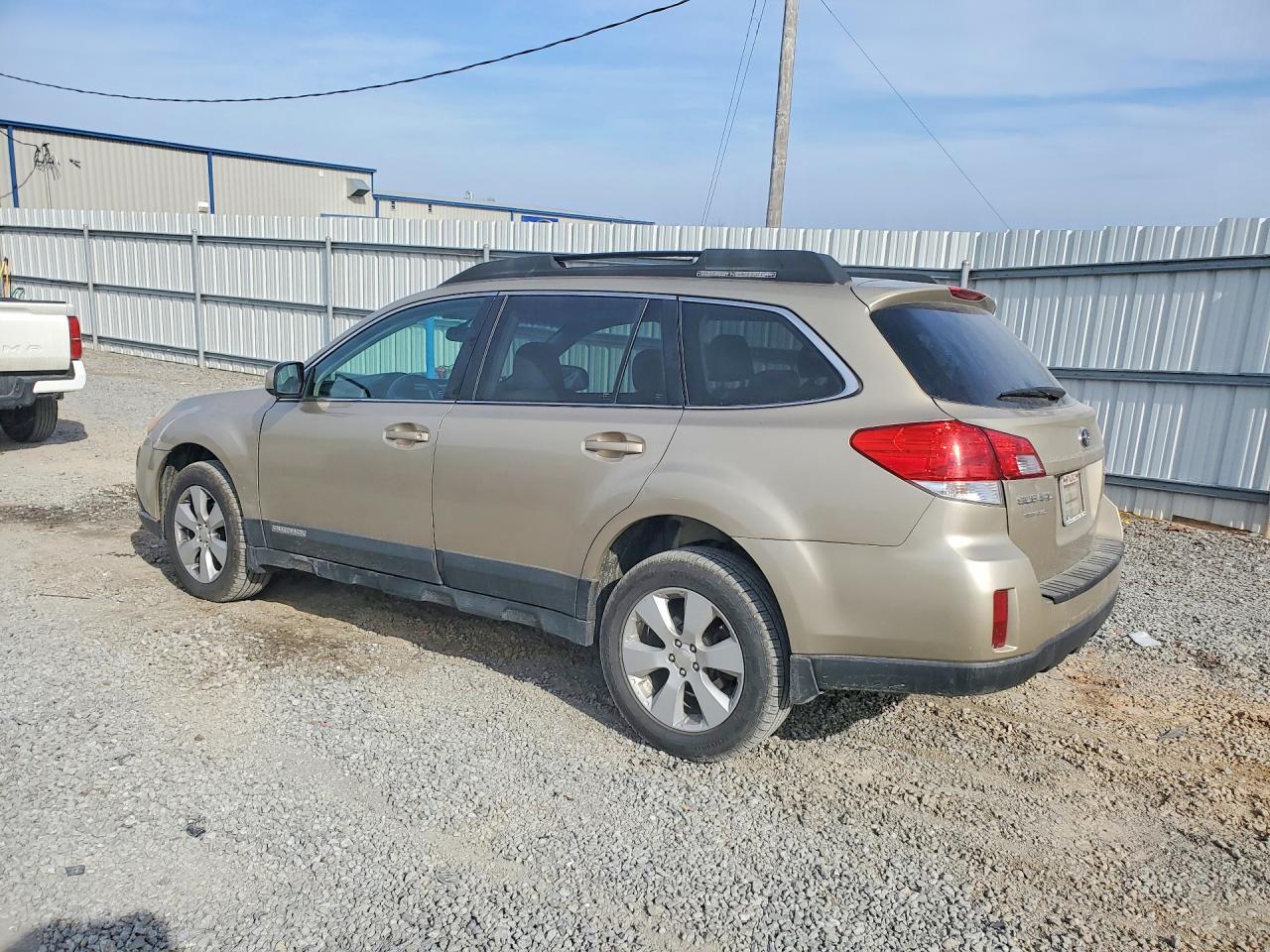 2010 SUBARU OUTBACK 2.5I LIMITED photo 4