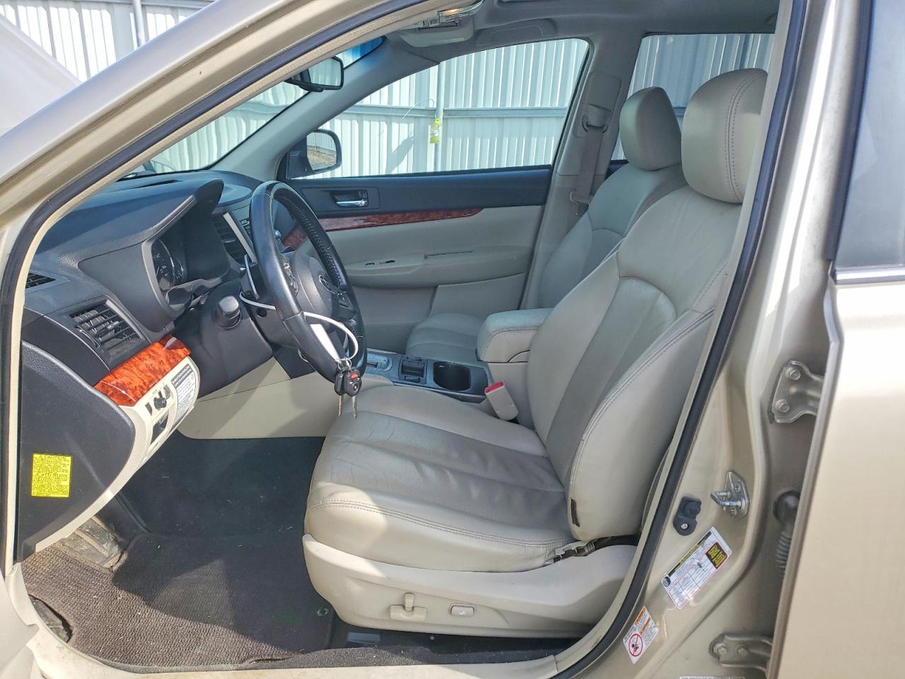 2010 SUBARU OUTBACK 2.5I LIMITED photo 19
