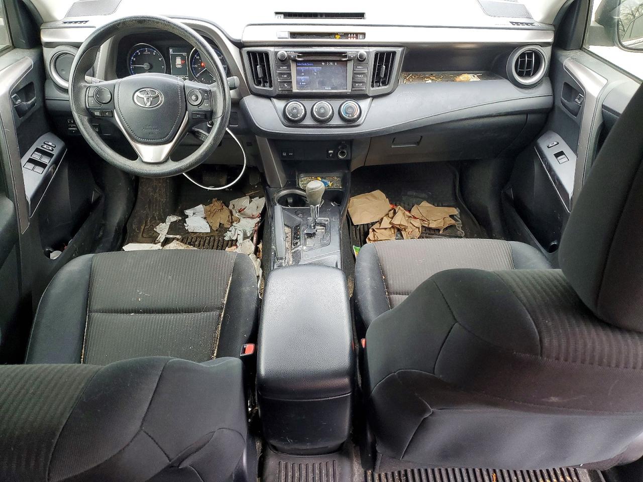 2017 TOYOTA RAV4 LE photo 8