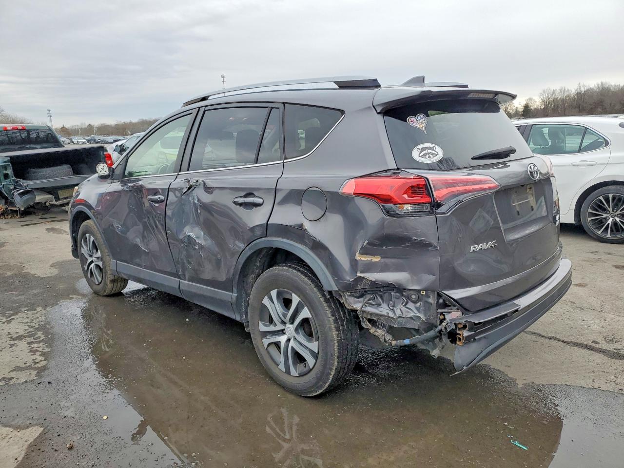 2017 TOYOTA RAV4 LE photo 2
