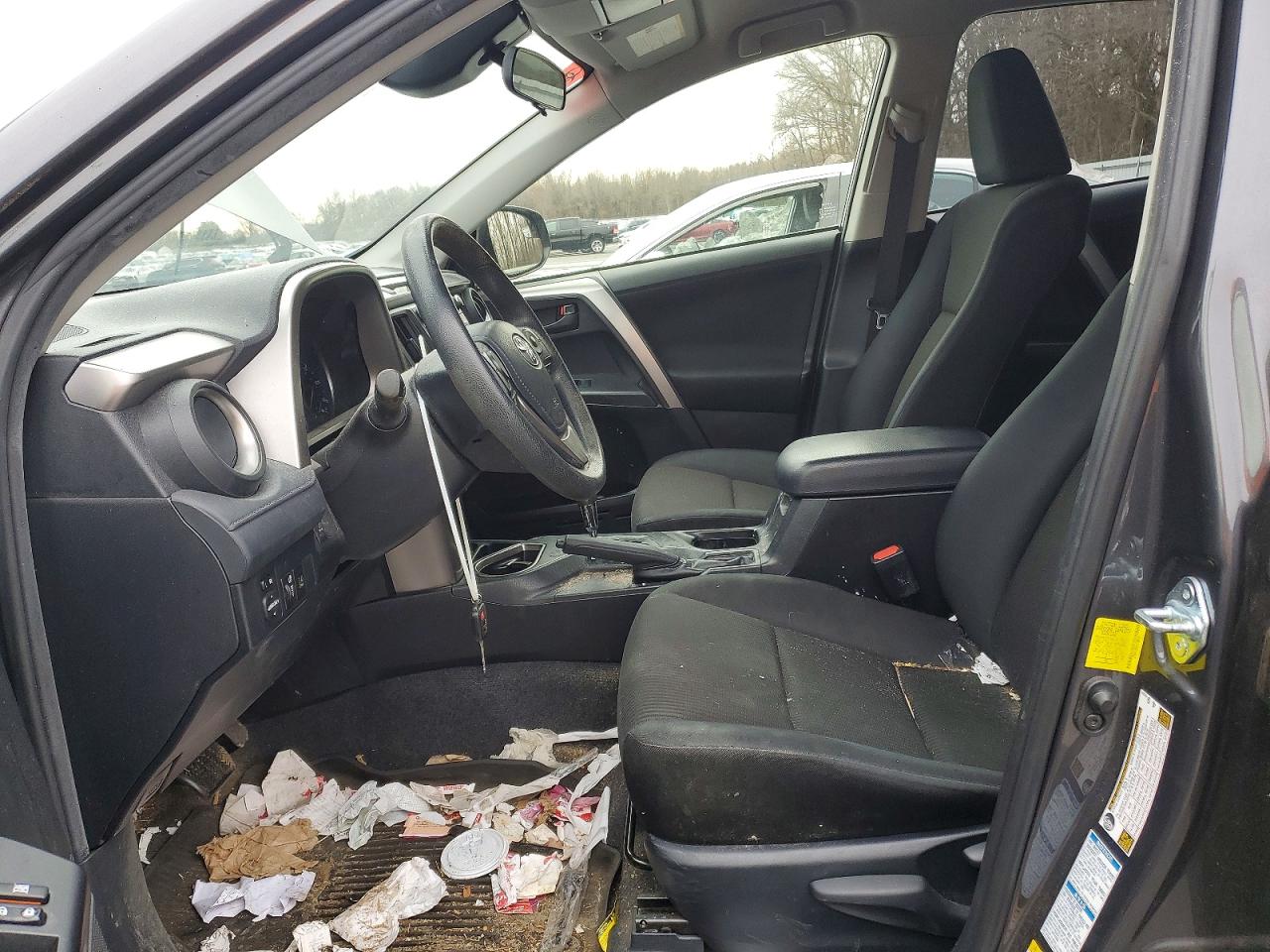 2017 TOYOTA RAV4 LE photo 7