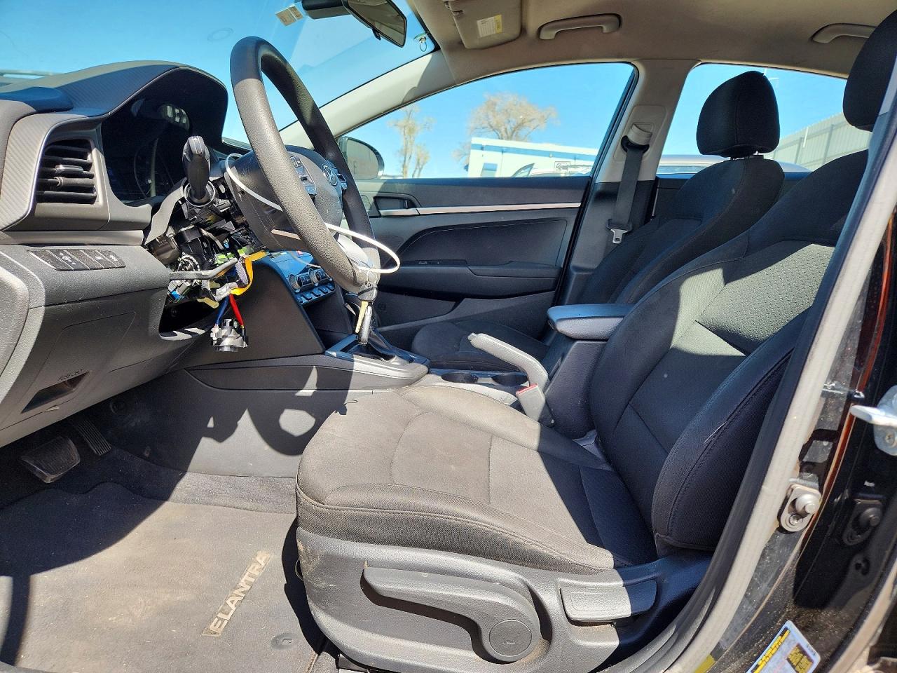 2020 HYUNDAI ELANTRA SE photo 13